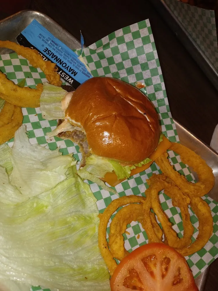 Cheeseburger and Onion Rings